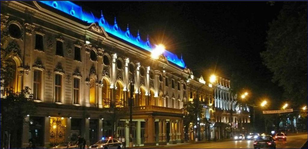 Evrika Apartments On Rustaveli Avenue تبليسي المظهر الخارجي الصورة